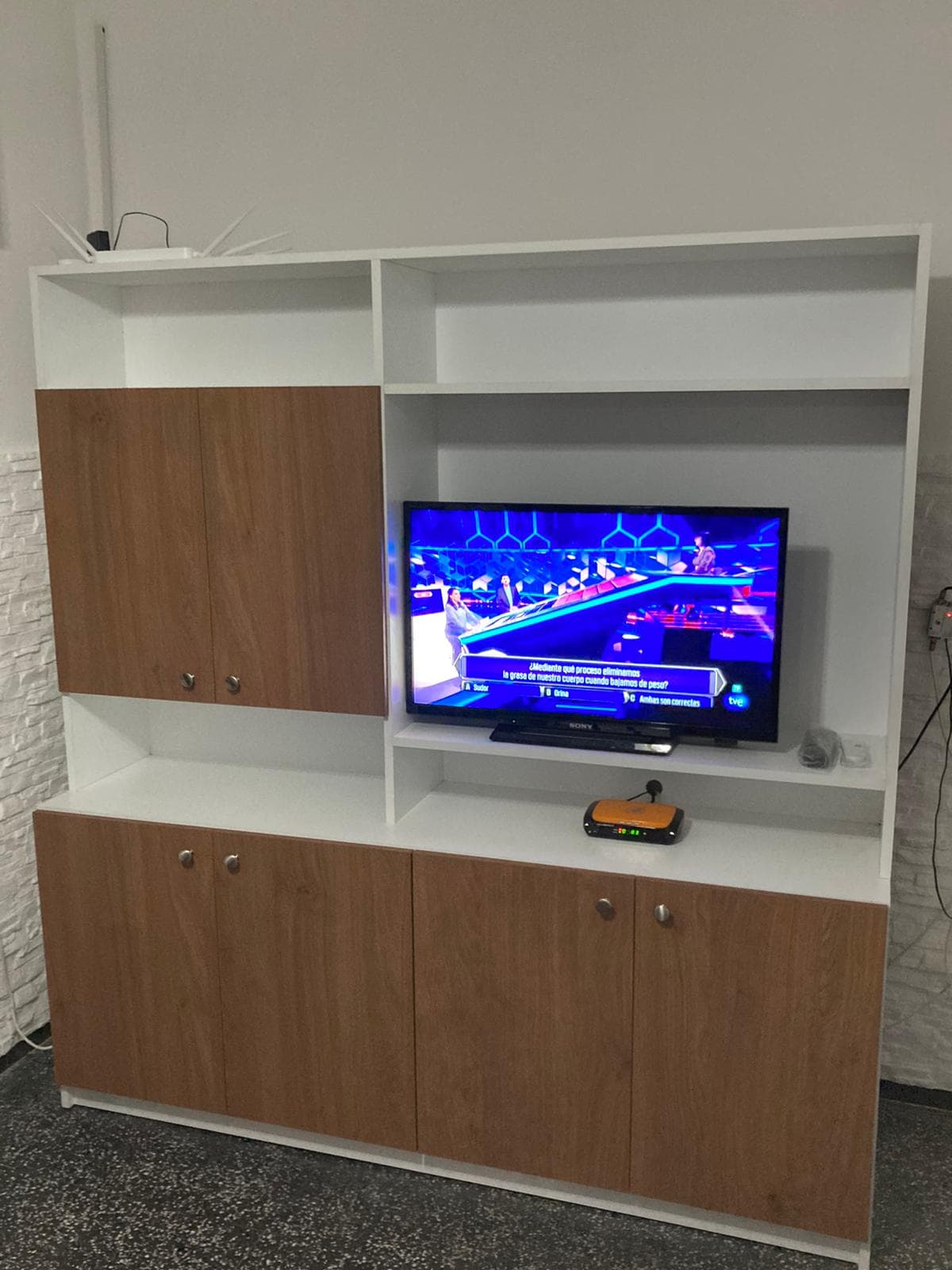 Mueble de tv con almacenamiento